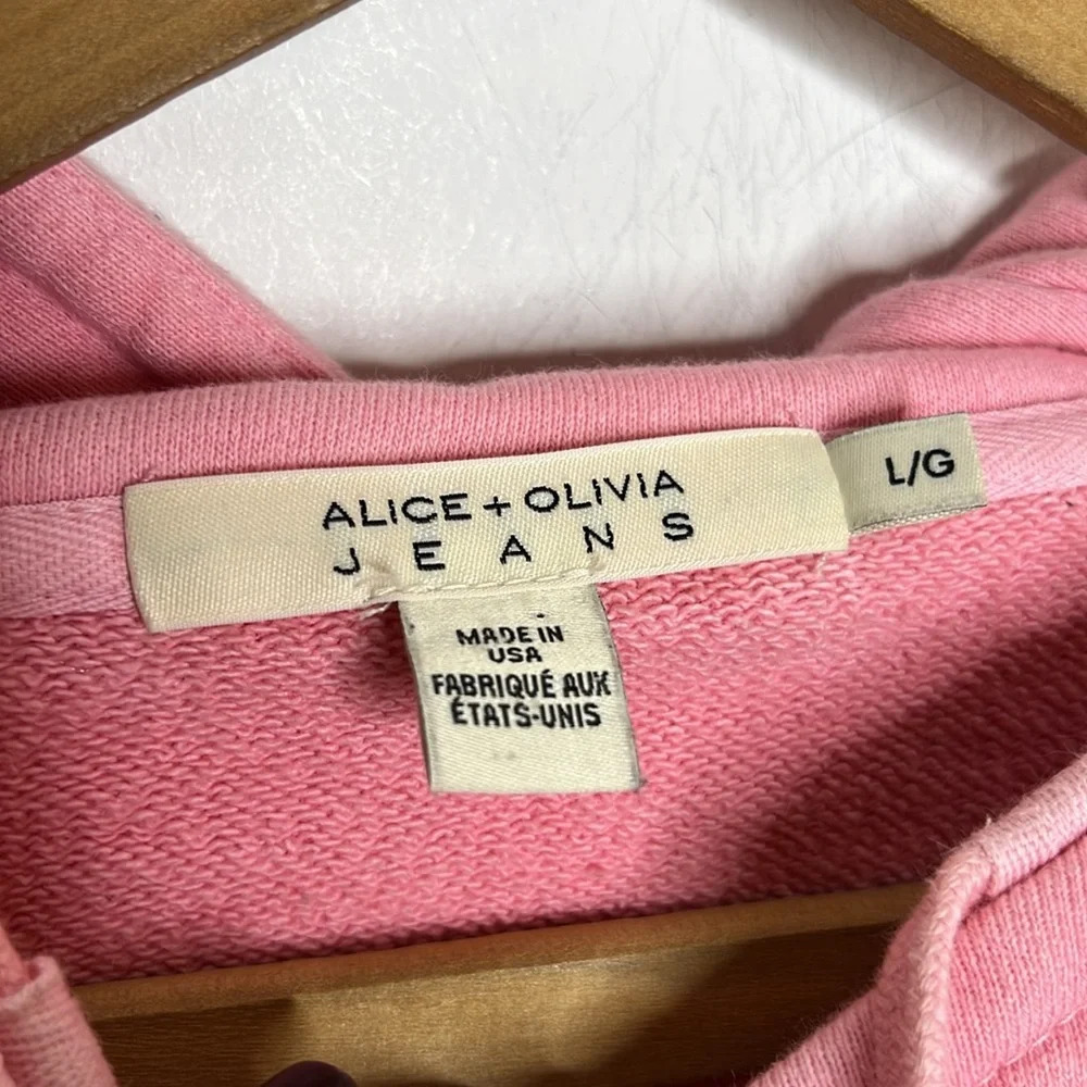 Alice + Olivia Nikki Cropped Hoodie Sweatshirt Pink Raw Hem Pullover L - Picture 9 of 12